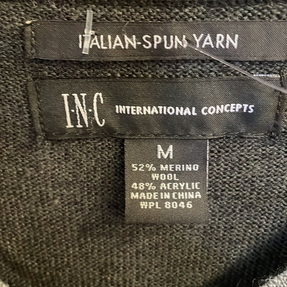 INC men’s V neck MERINO WOOL blend grey multi plaid pattern sweater size Med - Picture 3 of 9